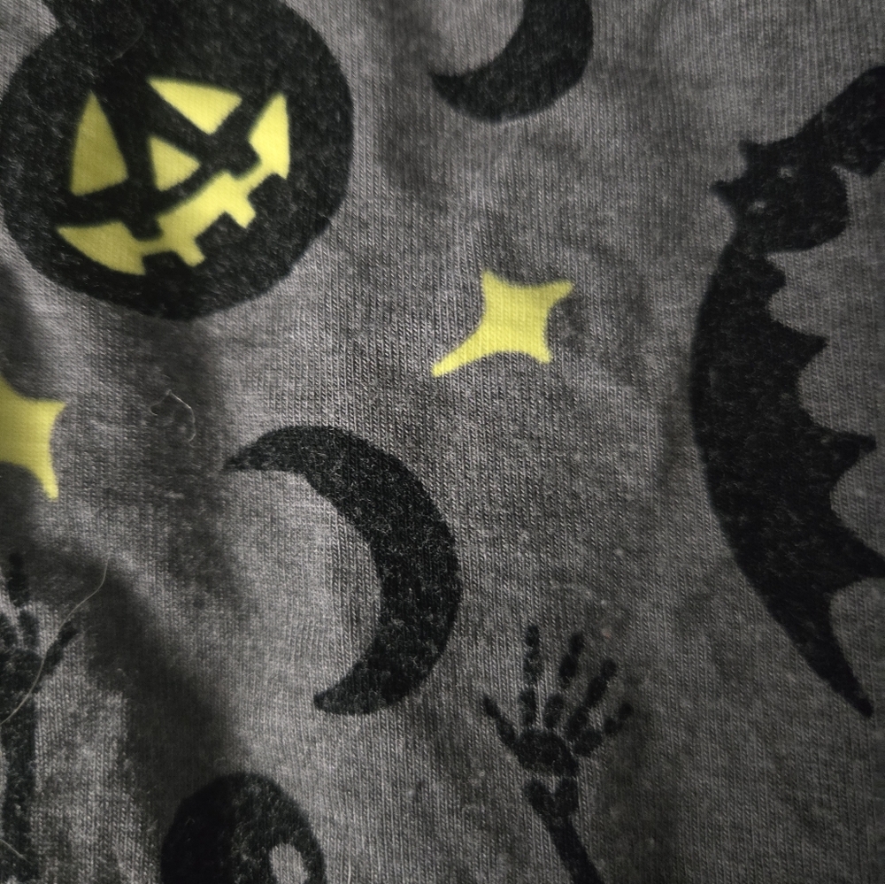 Little Sleepies Halloween bodysuit - Picture 3 of 3